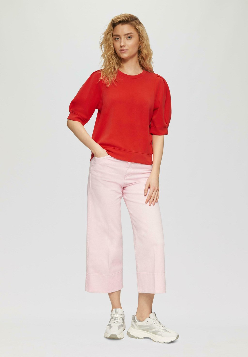 Базовая футболка SCUBA- MIT KURZEN ÄRMELN s.Oliver, светло-красный
Базовая футболка SCUBA- MIT KURZEN ÄRMELN s.Oliver, светло-красный