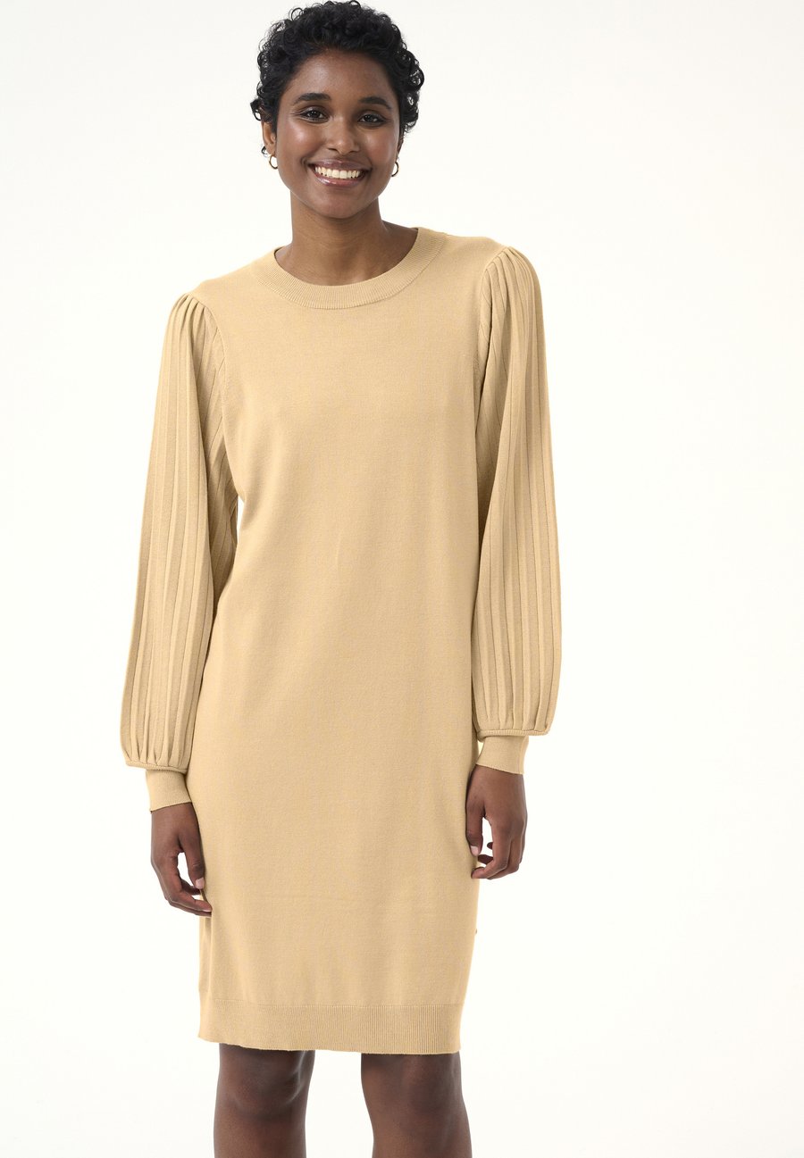 Платье Kaffe JESSICA, Classic Sand/Sand
Платье Kaffe JESSICA, Classic Sand/Sand