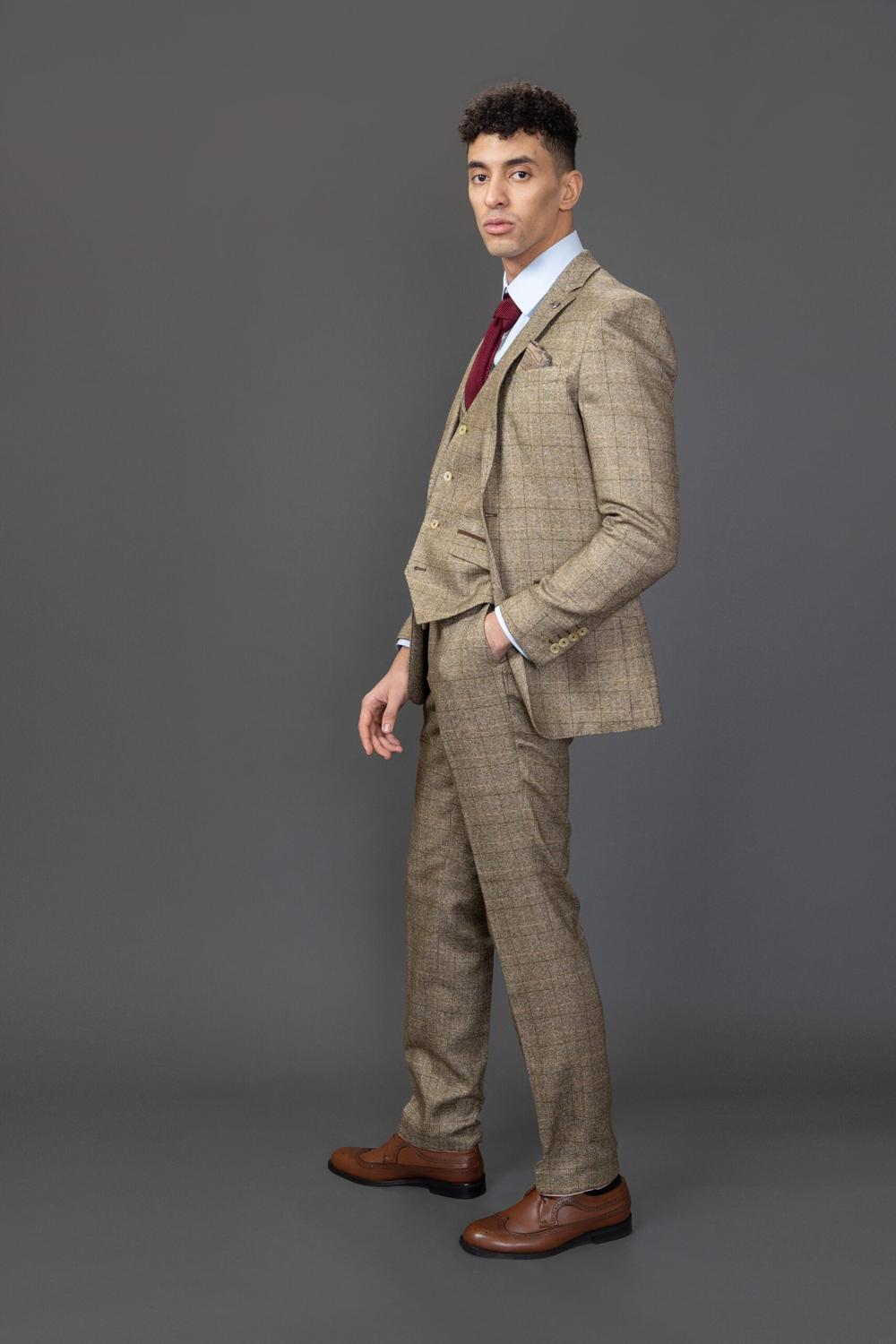 Костюм-тройка Liam, облегающее платье в клетку TruClothing, коричневый
Костюм-тройка Liam, облегающее платье в клетку TruClothing, коричневый