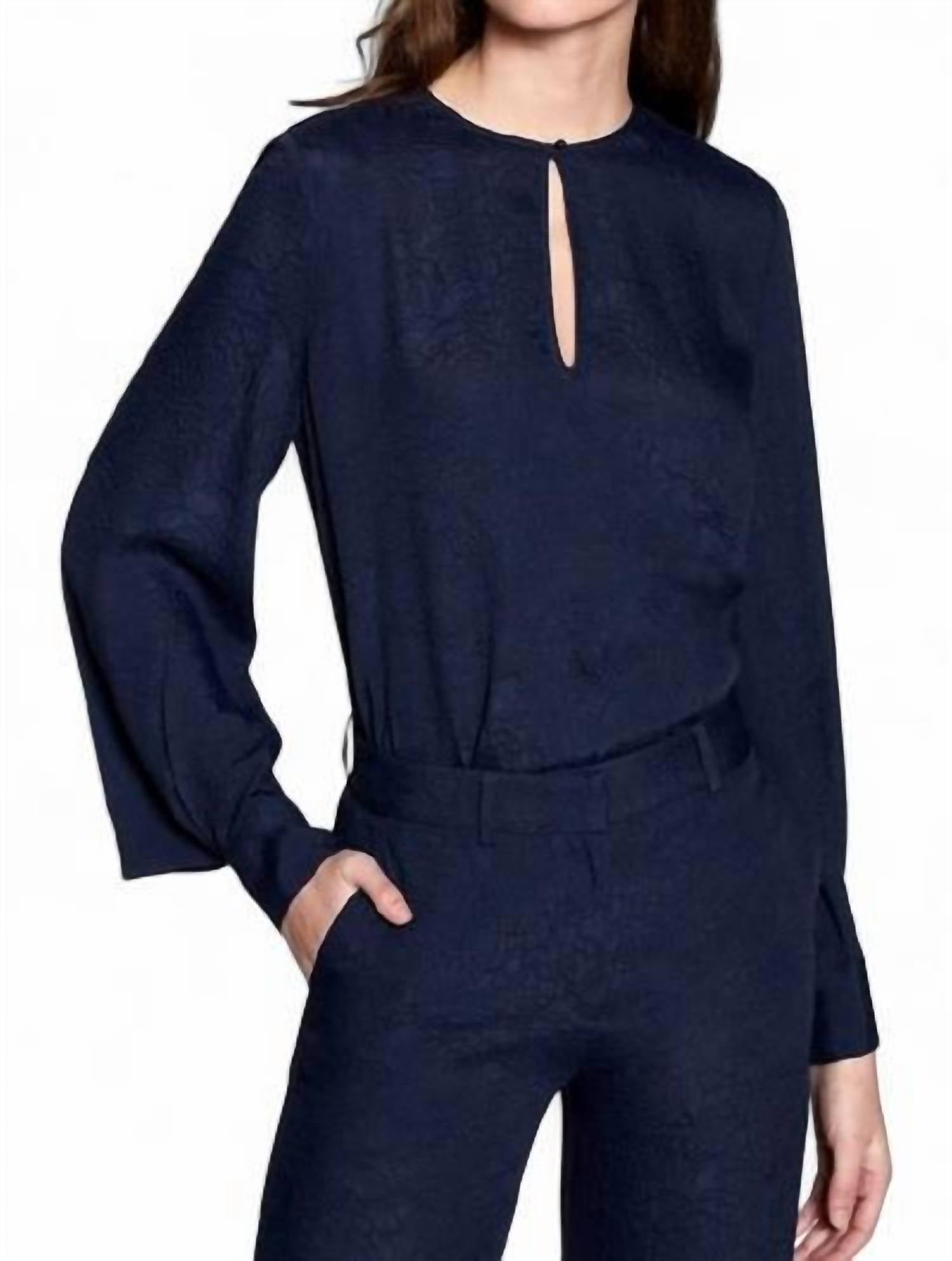 Блузка Delainey в Eclipse Equipment
Блузка Delainey в Eclipse Equipment