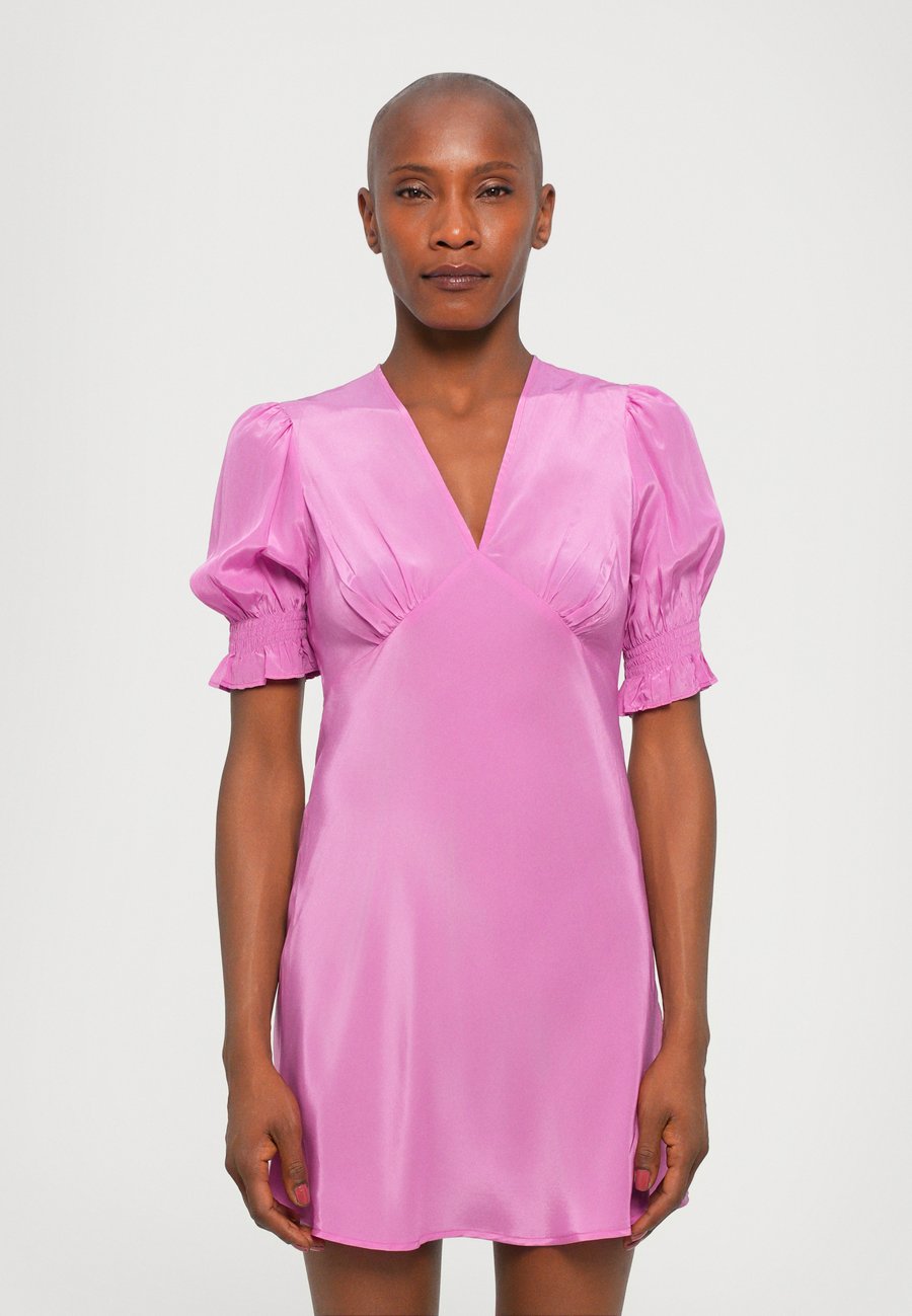 Платье Maisonêtre LIZZIE MINI DRESS, Deep Pink/Pink
Платье Maisonêtre LIZZIE MINI DRESS, Deep Pink/Pink