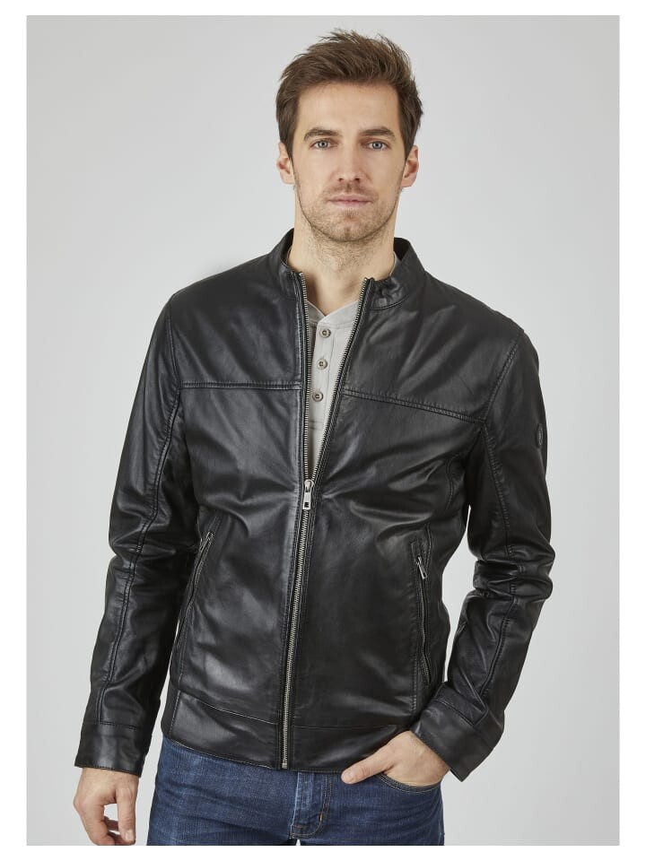 Кожаная куртка Bugatti, черный
Кожаная куртка Bugatti, черный