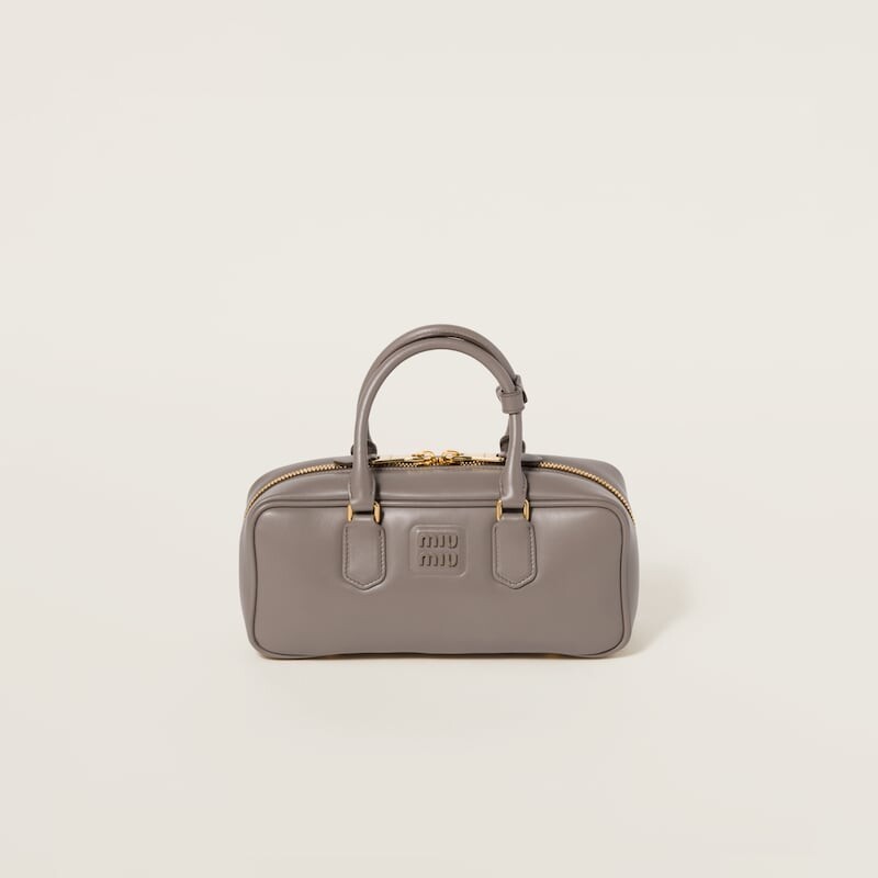 Кожаная сумка Аркадия Miu Miu, серый
Кожаная сумка Аркадия Miu Miu, серый