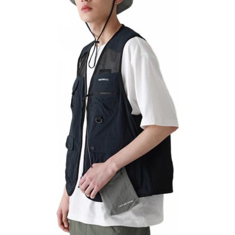 Жилет унисекс темно-синий Merrell
Жилет унисекс темно-синий Merrell