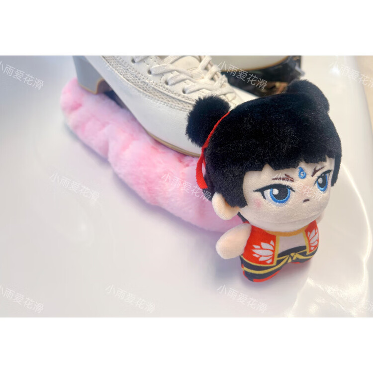 EDEA DIY набор мягких чехлов для лезвий фигурных коньков, впитывающие Sanrio антицарапающие антикоррозийные защитные чехлы, 1 пара, Which Cat размер 29-40 (3.0 пиллинг)
EDEA DIY набор мягких чехлов для лезвий фигурных коньков, впитывающие Sanrio антицарапающие антикоррозийные защитные чехлы, 1 пара, Which Cat размер 29-40 (3.0 пиллинг)