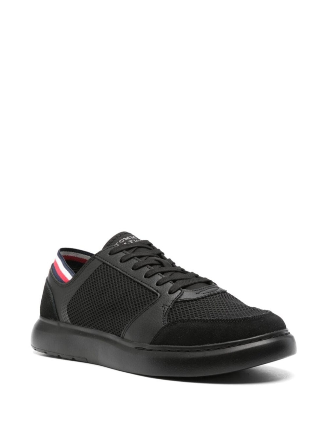 Кроссовки Tommy Hilfiger из переработанного полиэстера с сетчатой основой, черный
Кроссовки Tommy Hilfiger из переработанного полиэстера с сетчатой основой, черный