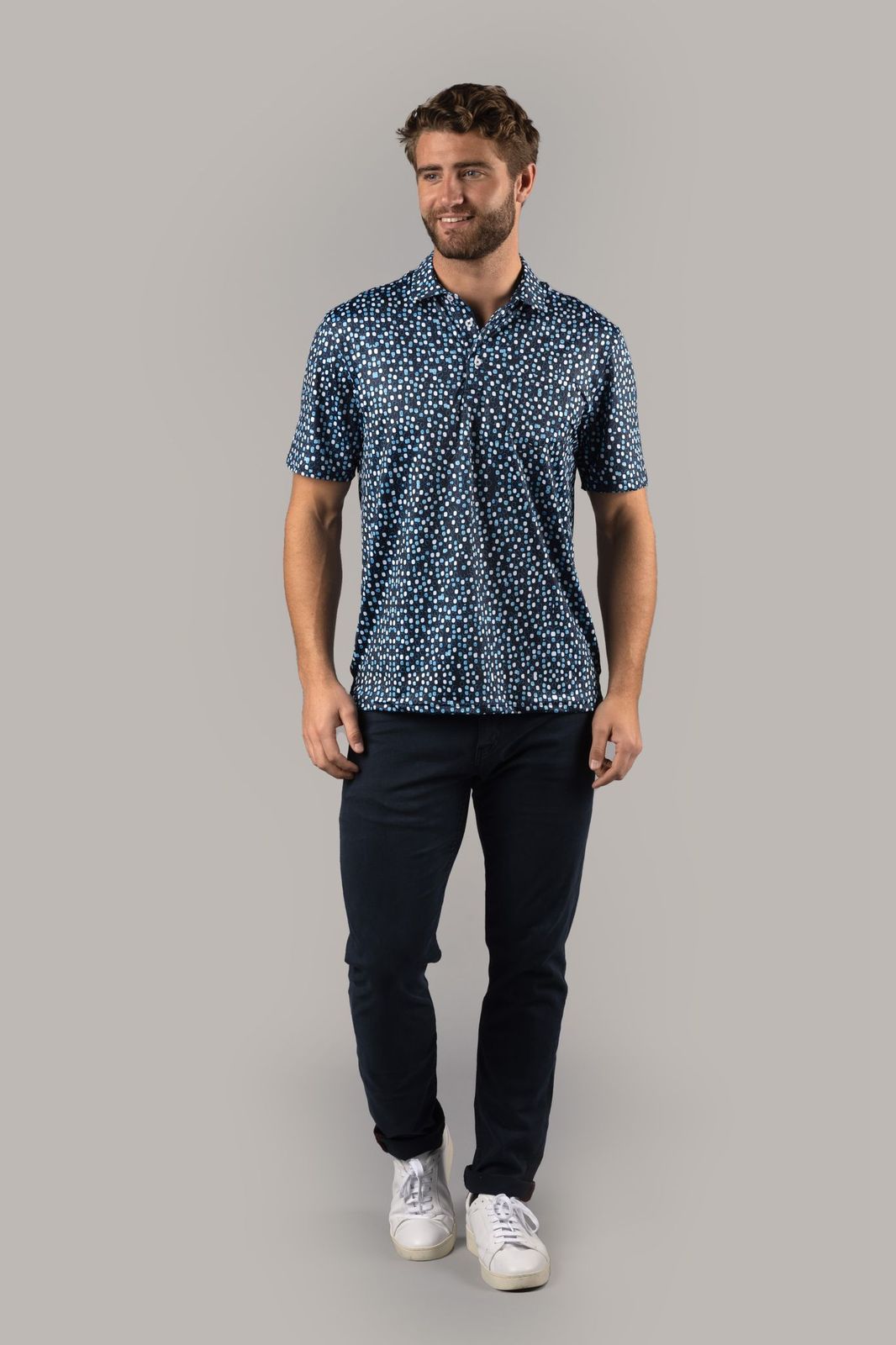 Рубашка поло темно-синего цвета с белыми и синими кругами American Heritage
Рубашка поло темно-синего цвета с белыми и синими кругами American Heritage