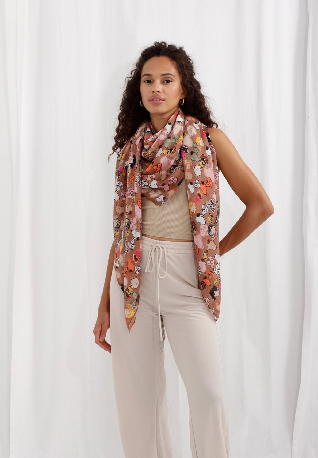 Шарф PEANUTS TUCH MIT SNOOPY & CO Codello, цвет braun
Шарф PEANUTS TUCH MIT SNOOPY & CO Codello, цвет braun