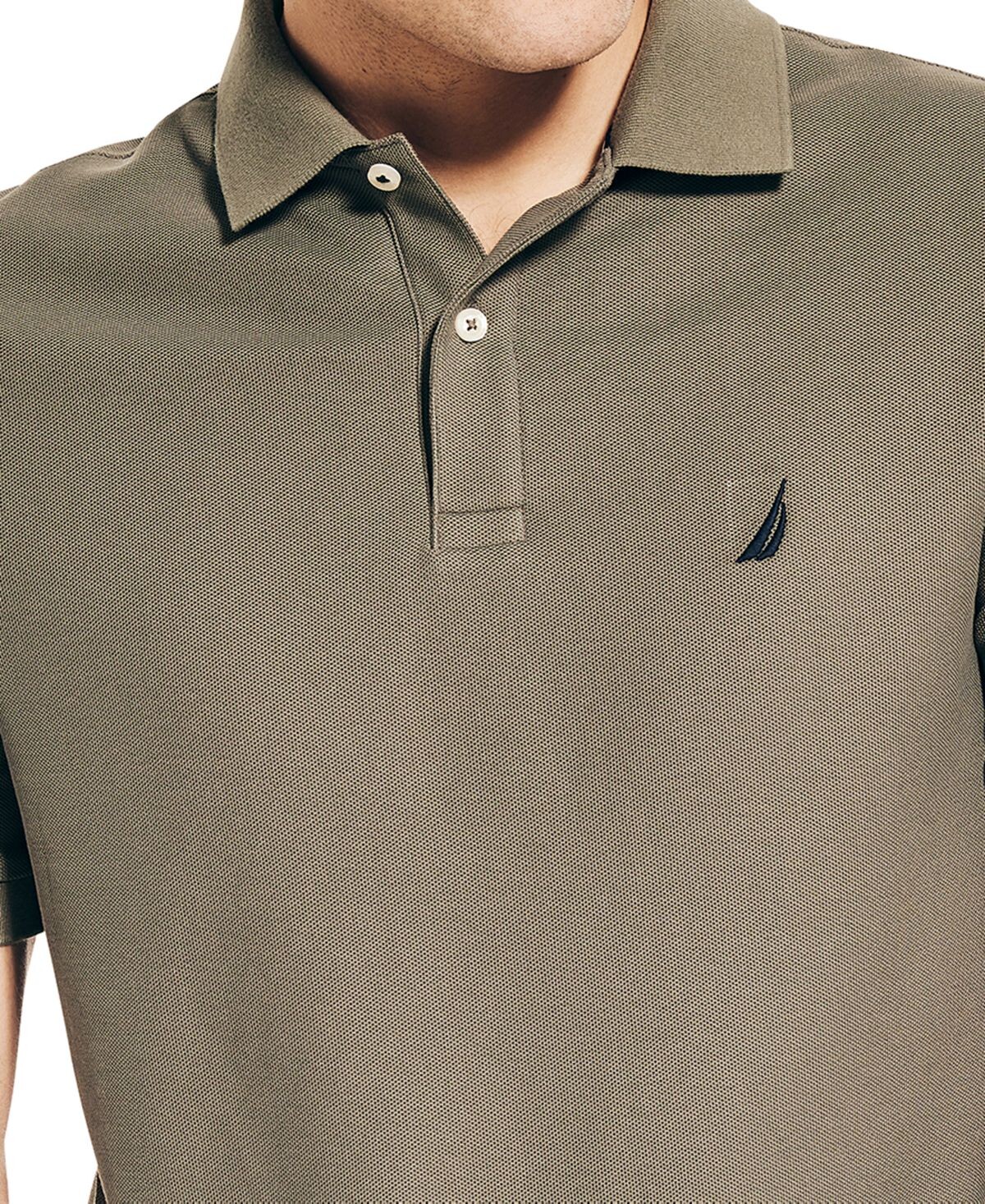 Мужская рубашка-поло классического кроя, изготовленная из экологически чистых материалов Nautica
Мужская рубашка-поло классического кроя, изготовленная из экологически чистых материалов Nautica