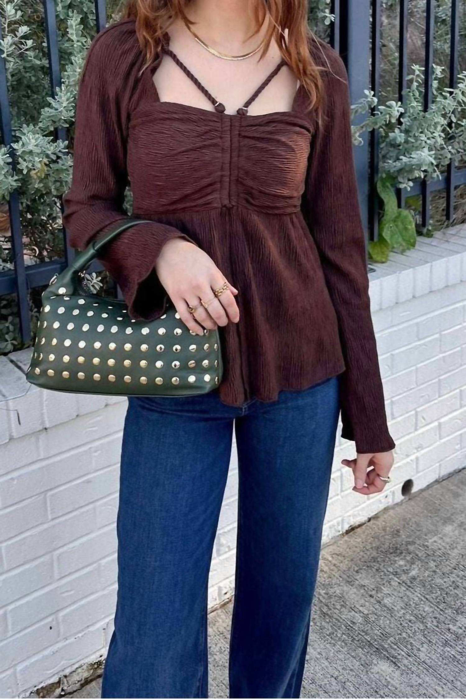 Коричневый топ с квадратным вырезом и длинными рукавами MOON RIVER
Коричневый топ с квадратным вырезом и длинными рукавами MOON RIVER