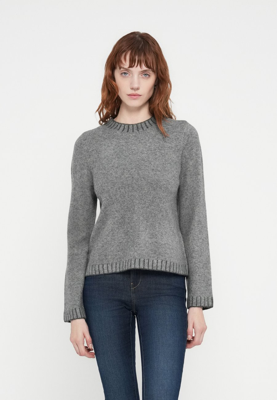 Джемпер ONLY ONLFINA O NECK, Medium Grey Melange/Mottled Light Grey
Джемпер ONLY ONLFINA O NECK, Medium Grey Melange/Mottled Light Grey