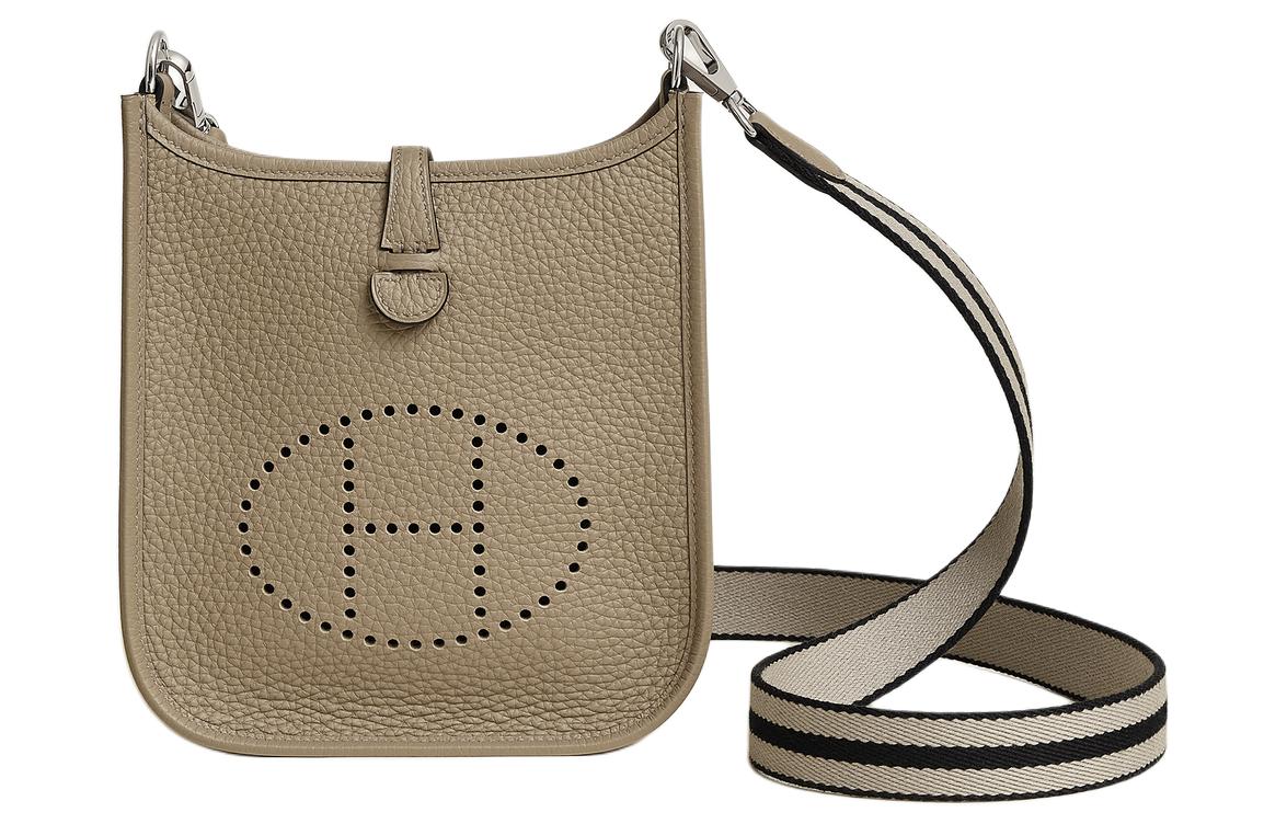 Кожаная сумка-кроссбоди Evelyne Clemence Bullock Evelyn через плечо унисекс Marfa бежевый и светло-серо-коричневый и черный HERMES
Кожаная сумка-кроссбоди Evelyne Clemence Bullock Evelyn через плечо унисекс Marfa бежевый и светло-серо-коричневый и черный HERMES