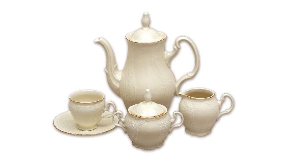 Кофейный сервиз, карловарский фарфор Thun Bernadotte, золотые полоски, слоновая кость, 15 предметов Thun 1794
Кофейный сервиз, карловарский фарфор Thun Bernadotte, золотые полоски, слоновая кость, 15 предметов Thun 1794