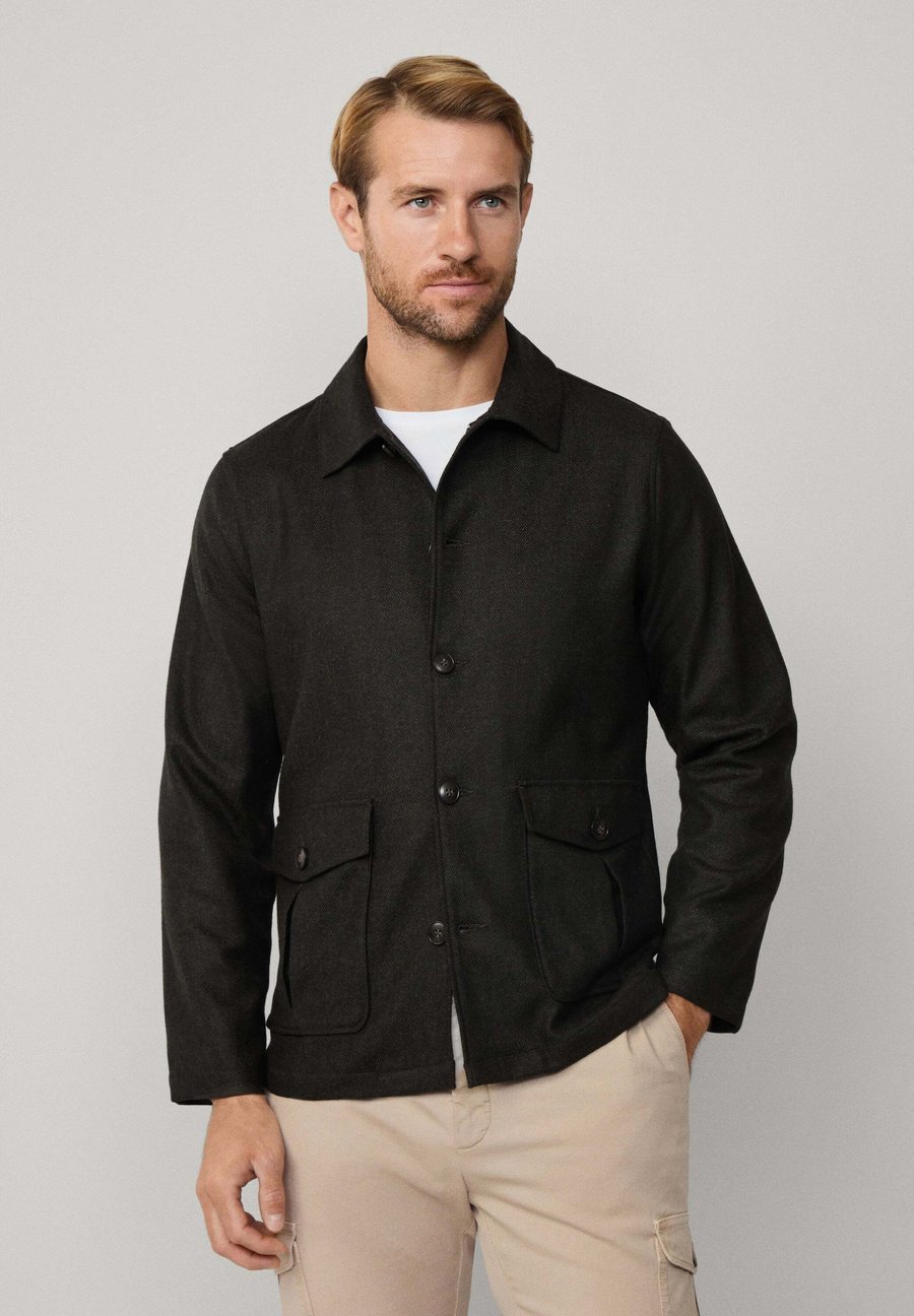 Куртка Hackett London Summer jacket, Hunter Green/Dark Green
Куртка Hackett London Summer jacket, Hunter Green/Dark Green