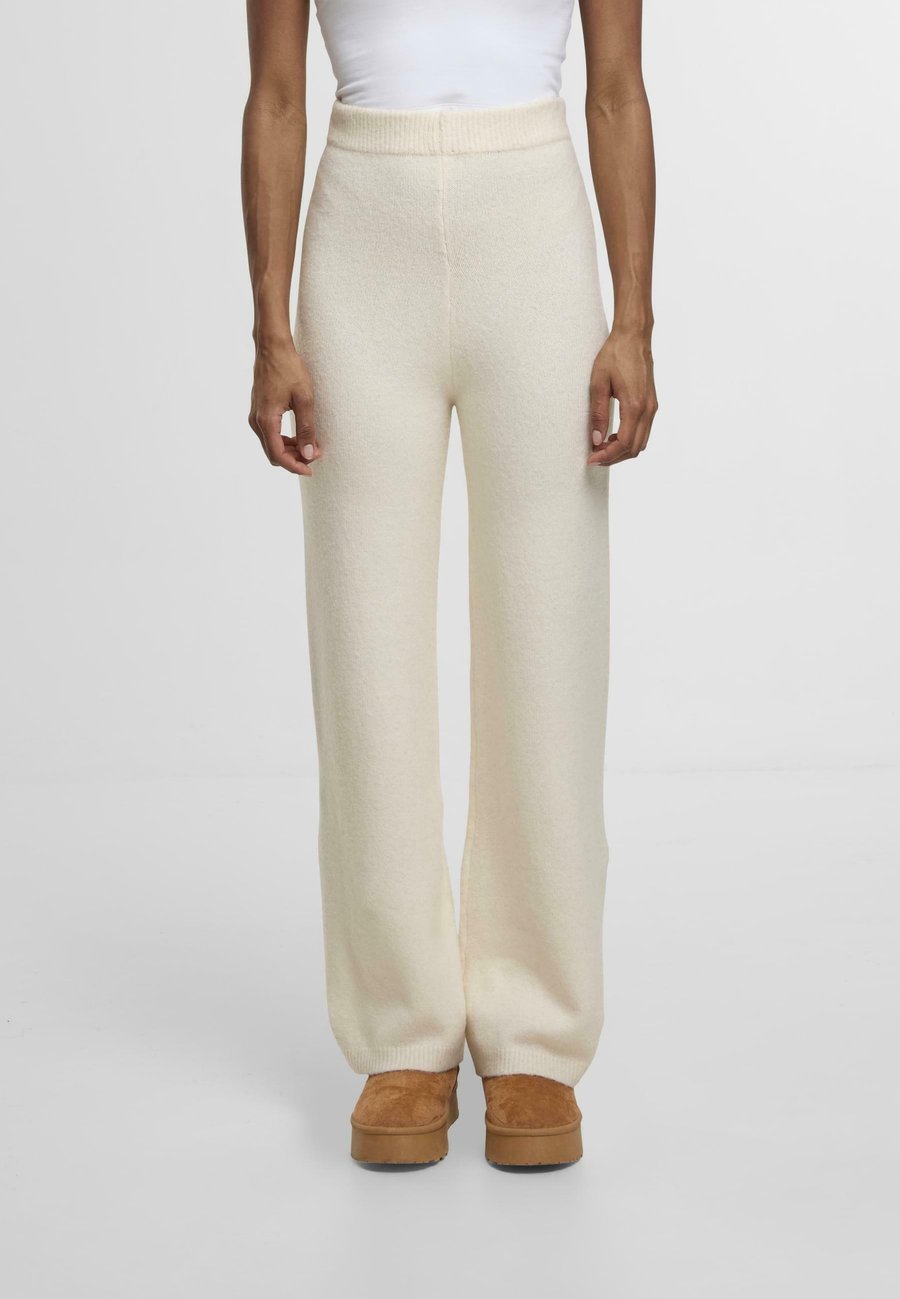 Брюки Urban Classics SOFT TOUCH , Beige
Брюки Urban Classics SOFT TOUCH , Beige