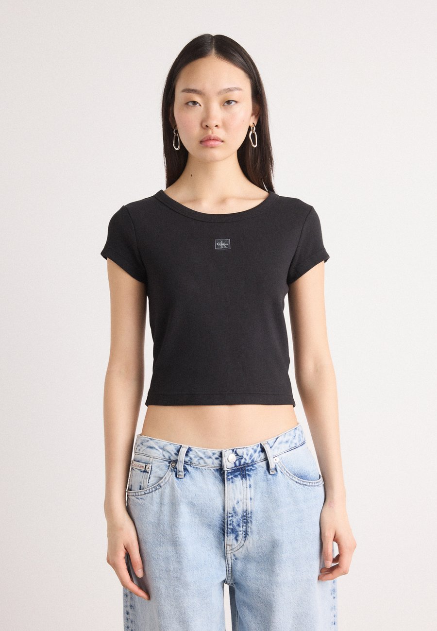 Футболка Calvin Klein Jeans LABEL BABY TEE, Black, Черный, Футболка Calvin Klein Jeans LABEL BABY TEE, Black
Футболка Calvin Klein Jeans LABEL BABY TEE, Black, Черный, Футболка Calvin Klein Jeans LABEL BABY TEE, Black