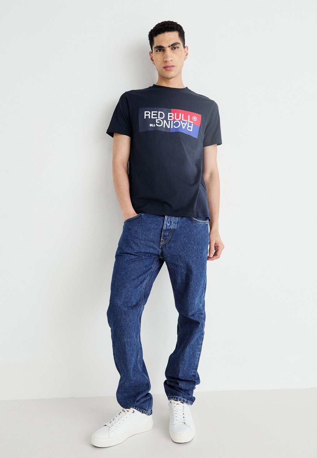 Футболка с принтом RED BULL RACING COLOUR BLOCK LOGO TEE Pepe Jeans, темно-синий
Футболка с принтом RED BULL RACING COLOUR BLOCK LOGO TEE Pepe Jeans, темно-синий