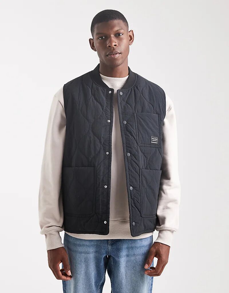 Стеганый жилет-бомбер Jack & Jones черного цвета
Стеганый жилет-бомбер Jack & Jones черного цвета