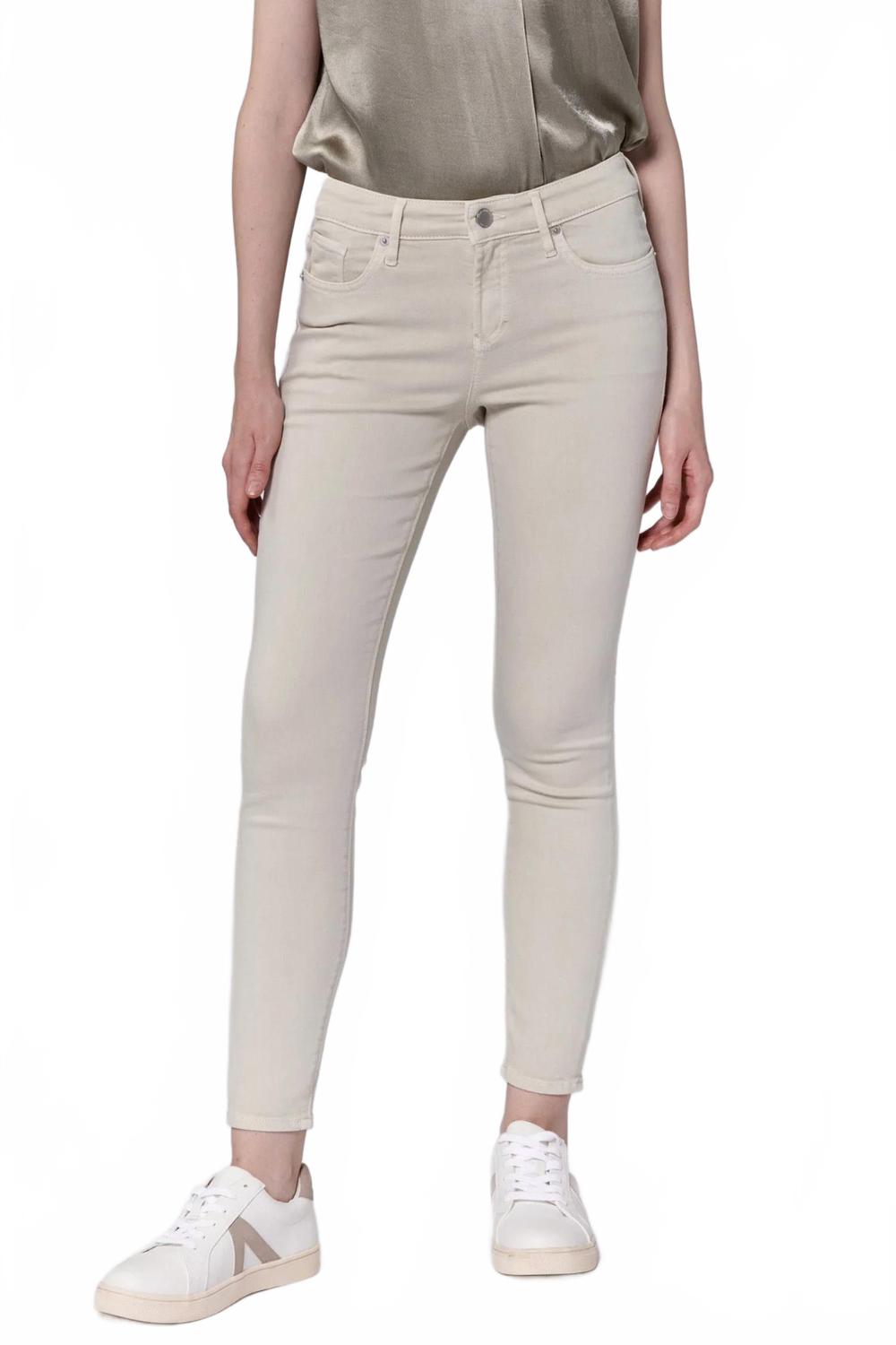 Джинсы Gisele Skinny в цвете рассветно-голубом DEAR JOHN DENIM
Джинсы Gisele Skinny в цвете рассветно-голубом DEAR JOHN DENIM