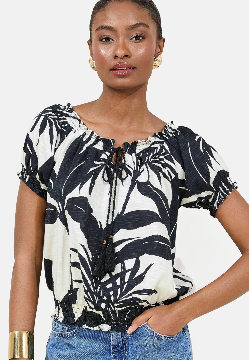 Блуза REGULAR FIT Lipsy, черный
Блуза REGULAR FIT Lipsy, черный