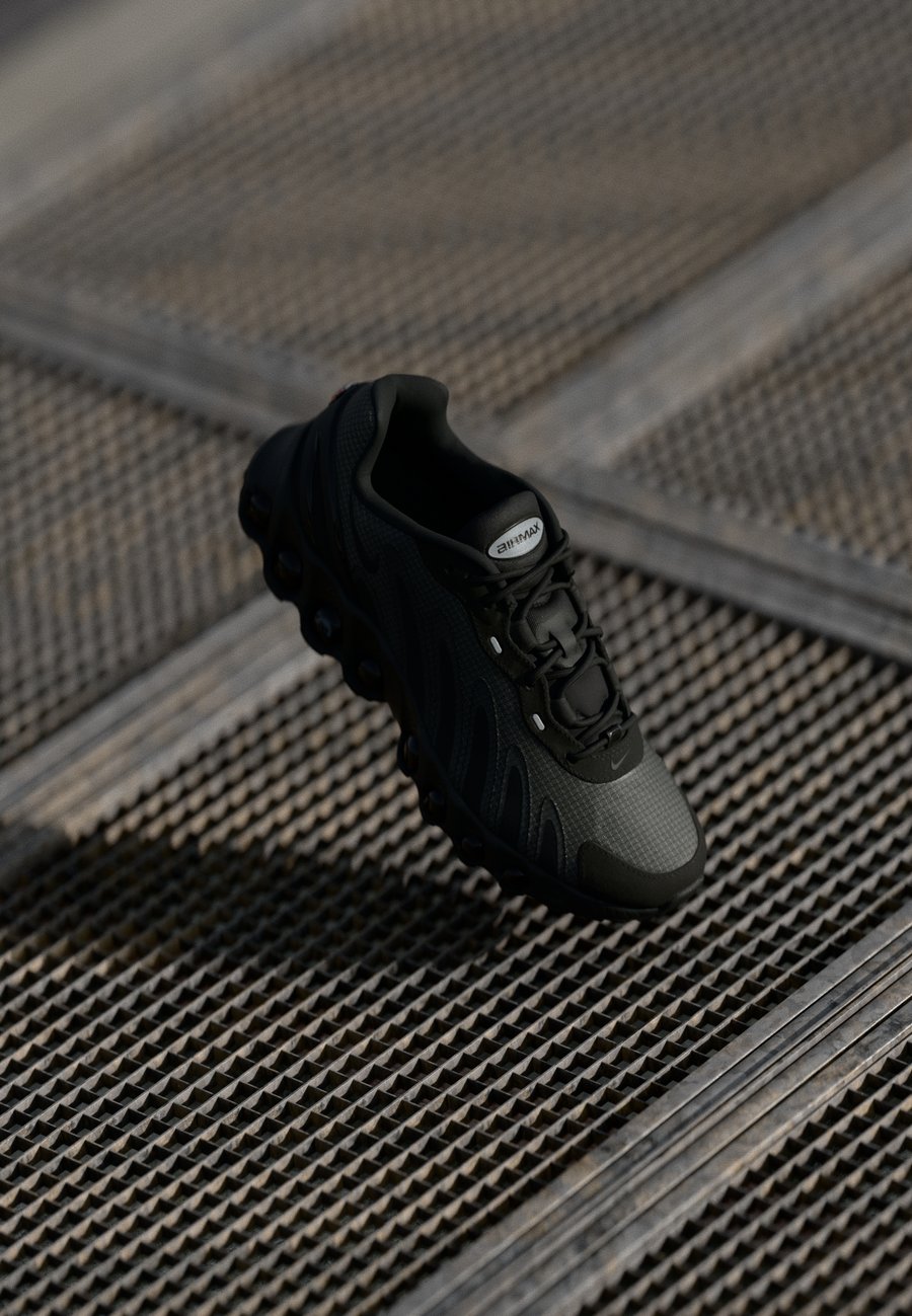 Кроссовки Nike Sportswear AIR MAX DN8 SE, Black/White/Dark Grey/Black
Кроссовки Nike Sportswear AIR MAX DN8 SE, Black/White/Dark Grey/Black