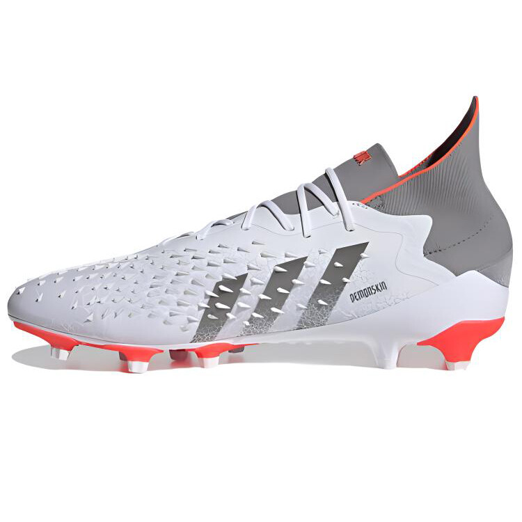 Футбольные бутсы Predator Freak.1 мужские низкие белые/серые Adidas 
Футбольные бутсы Predator Freak.1 мужские низкие белые/серые Adidas