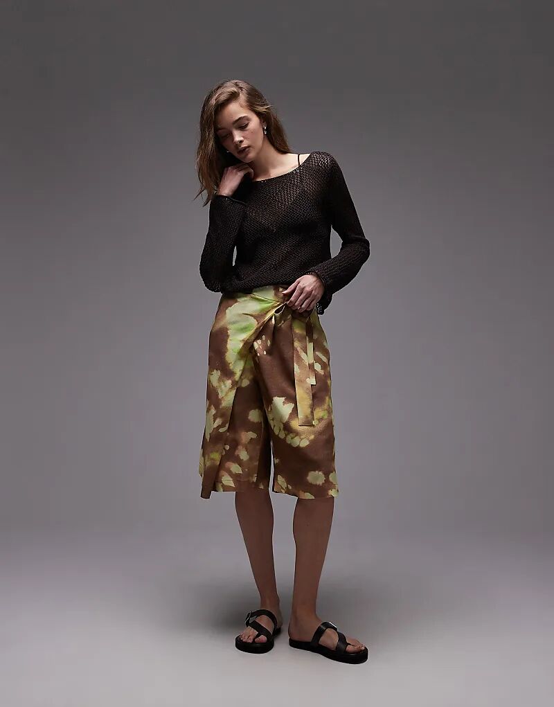 Бермуды ASOS DESIGN из льняной смеси с запахом спереди и принтом тай-дай
Бермуды ASOS DESIGN из льняной смеси с запахом спереди и принтом тай-дай