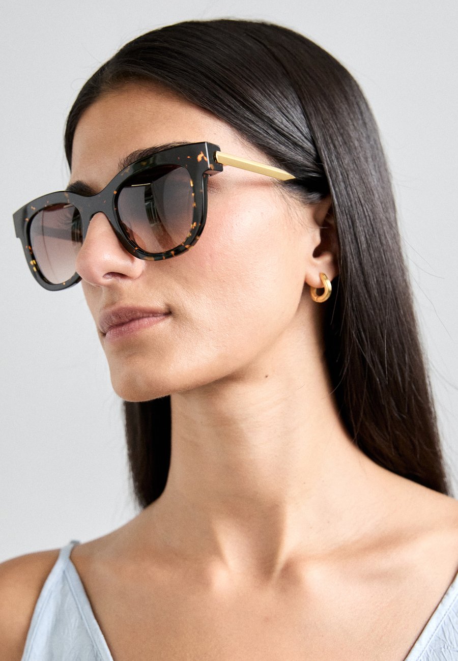 Солнцезащитные очки Thierry Lasry SEXXXXY, Black
Солнцезащитные очки Thierry Lasry SEXXXXY, Black