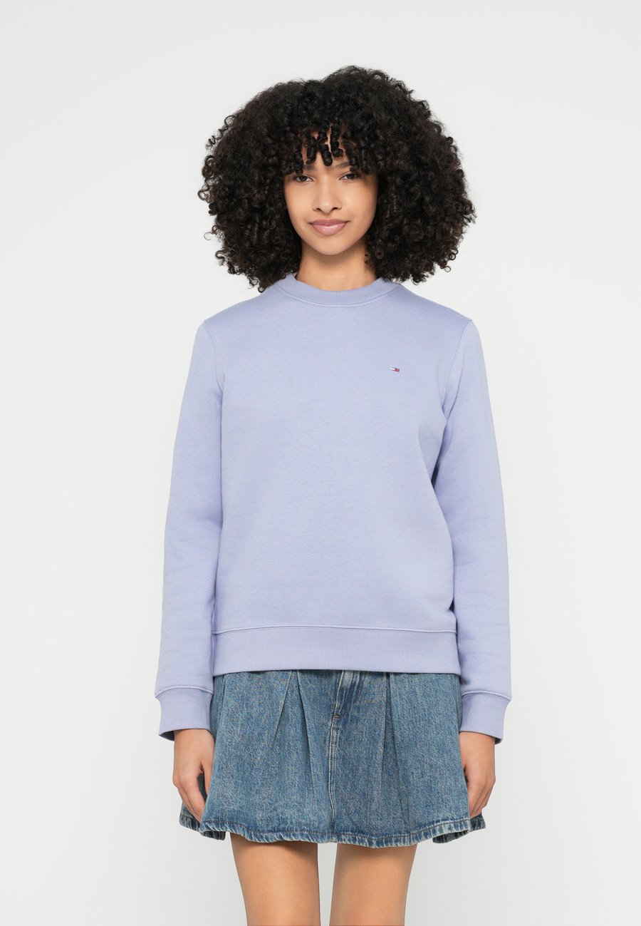 Толстовка Tommy Jeans FLAG CREW, Periwinkle Dusk/Lilac
Толстовка Tommy Jeans FLAG CREW, Periwinkle Dusk/Lilac