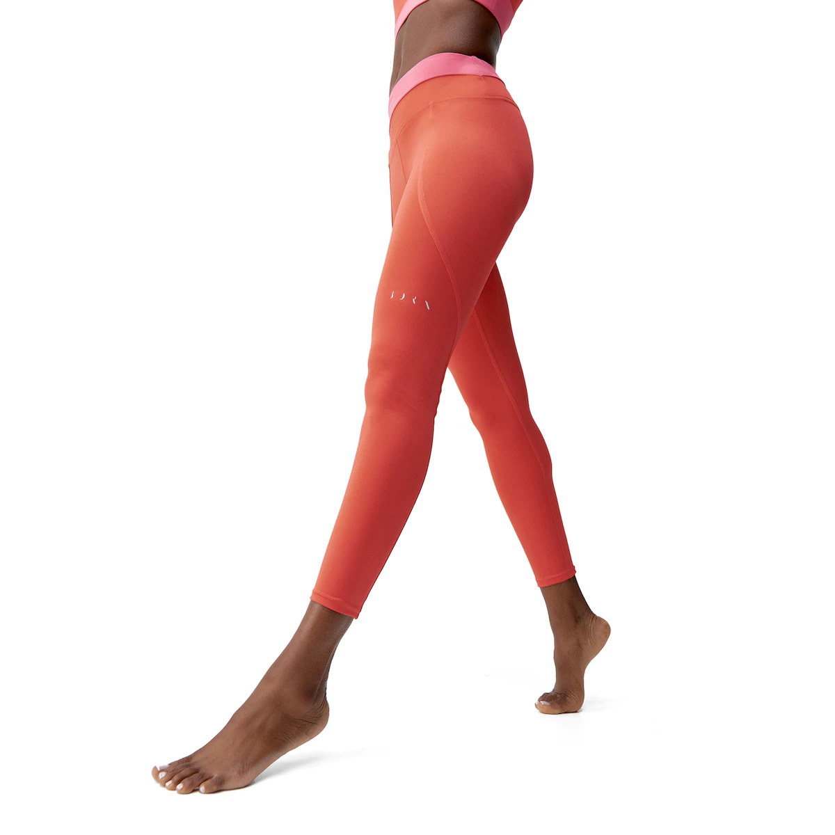 Леггинсы женские Navani Born Living Yoga, коралловый
Леггинсы женские Navani Born Living Yoga, коралловый