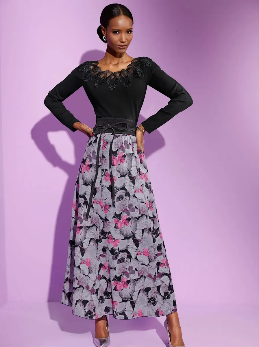 Тканая юбка Creation L, цвет Schwarz-Flieder-Bedruckt
Тканая юбка Creation L, цвет Schwarz-Flieder-Bedruckt