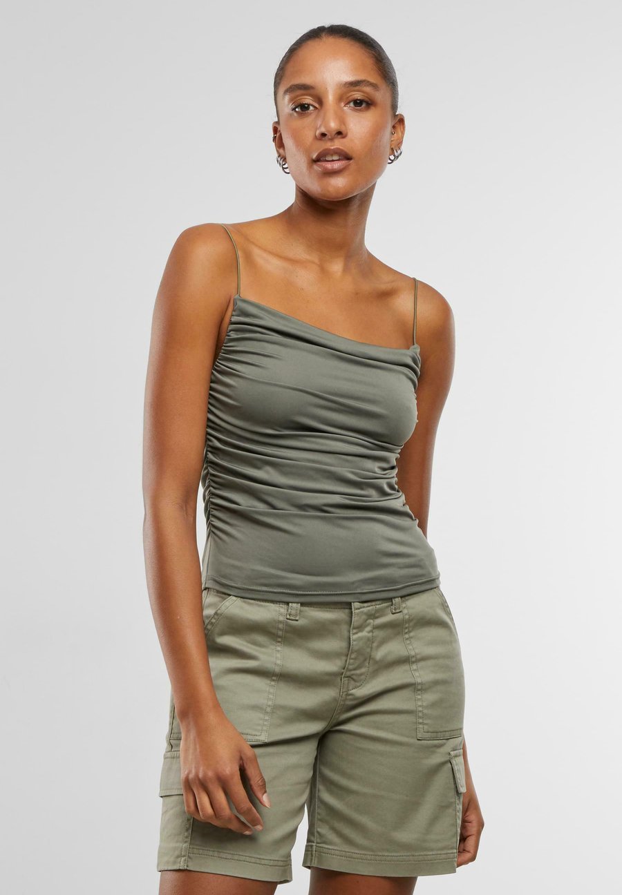 Топ Urban Classics WATERFALL, Olive
Топ Urban Classics WATERFALL, Olive