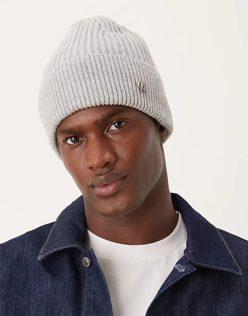 Шерстяная шапка бини Calvin Klein Jeans серого цвета
Шерстяная шапка бини Calvin Klein Jeans серого цвета