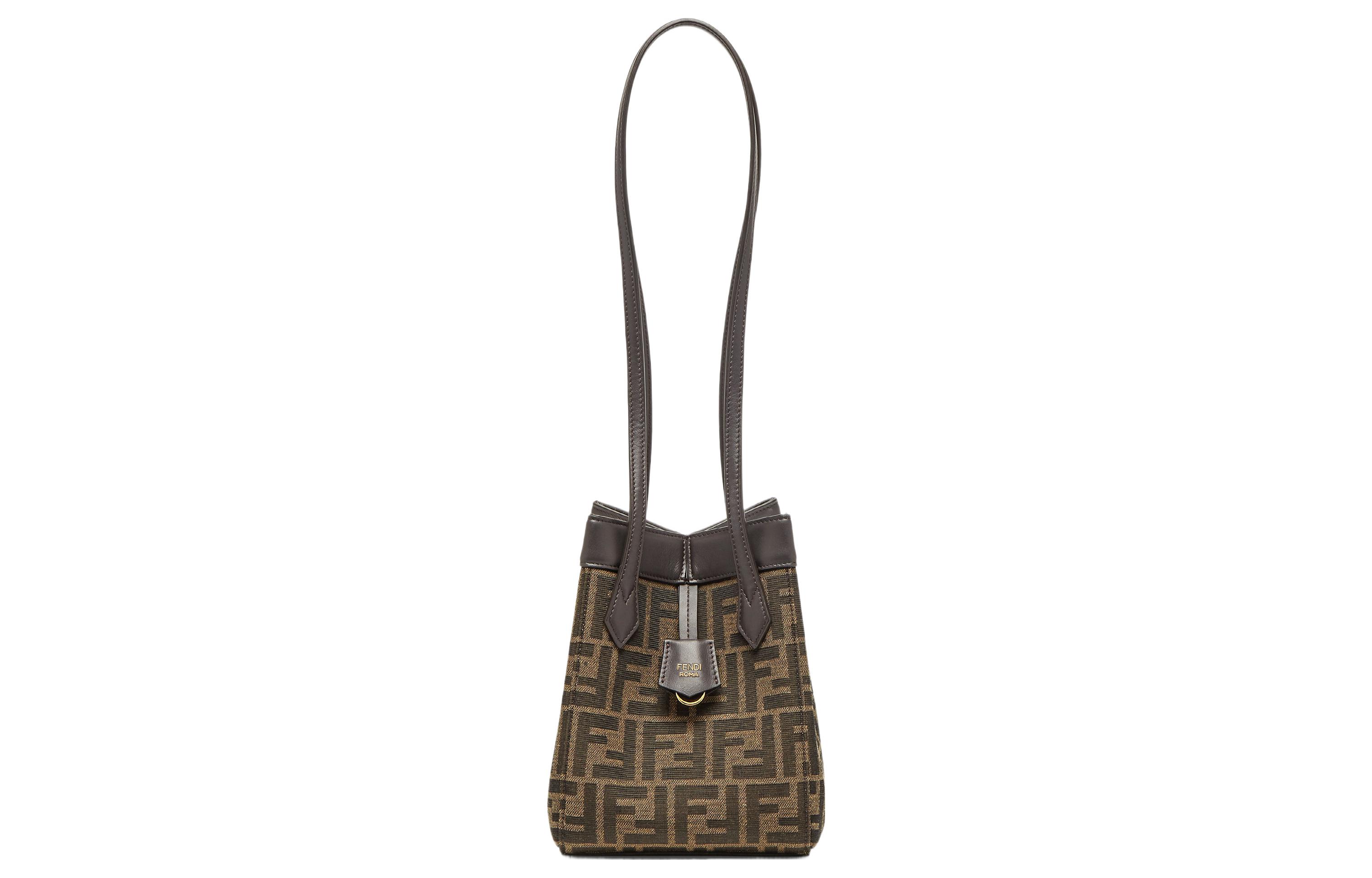 FENDI Хлопковая мини-сумка через плечо с телячьей кожей женская коричневая
FENDI Хлопковая мини-сумка через плечо с телячьей кожей женская коричневая