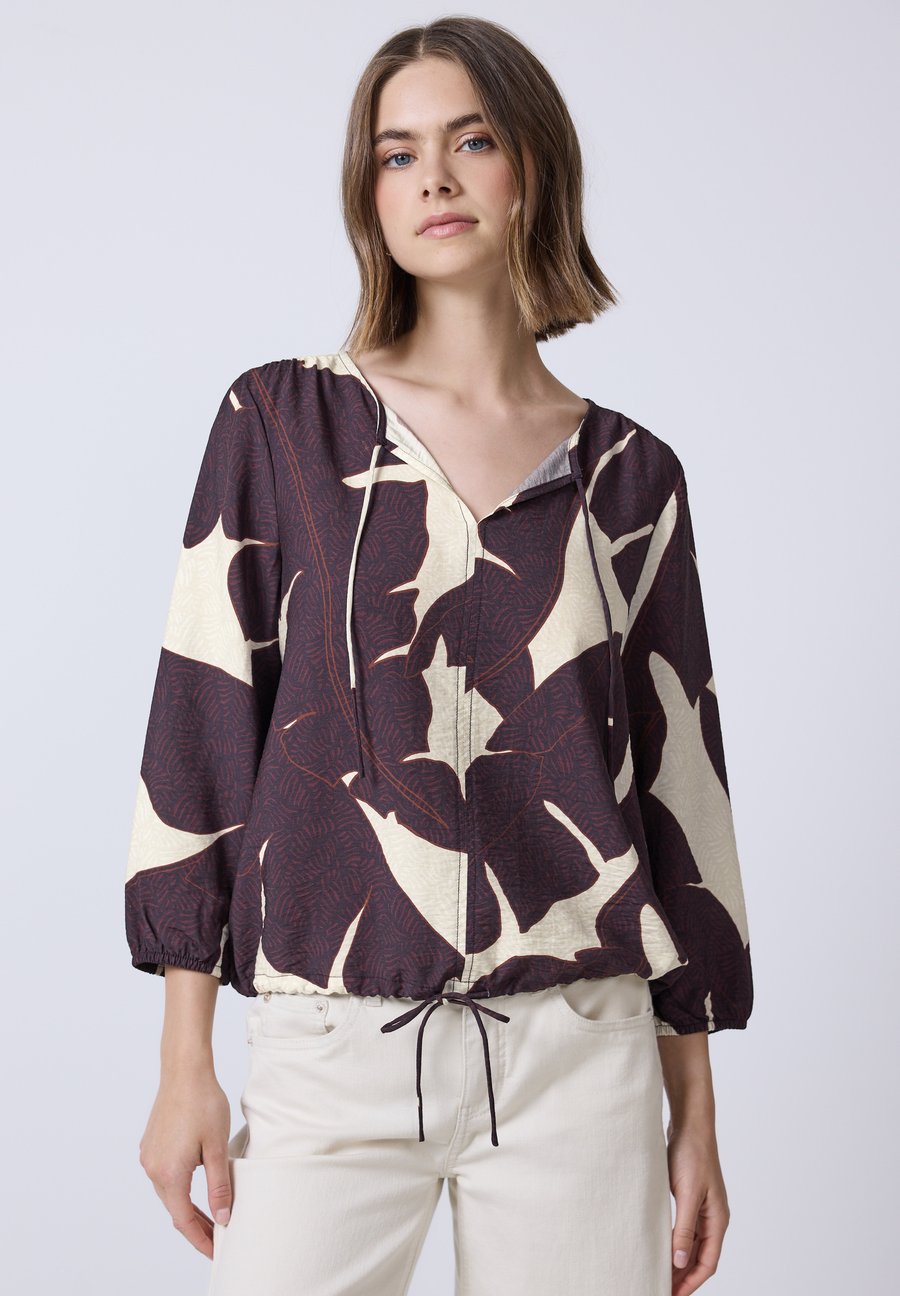 Блуза Street One Studio Blouse, Rot/Off-White
Блуза Street One Studio Blouse, Rot/Off-White