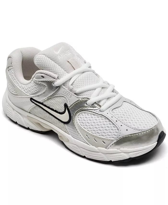 Кроссовки V5 RNR Casual для подростков от Finish Line Nike, белый
Кроссовки V5 RNR Casual для подростков от Finish Line Nike, белый