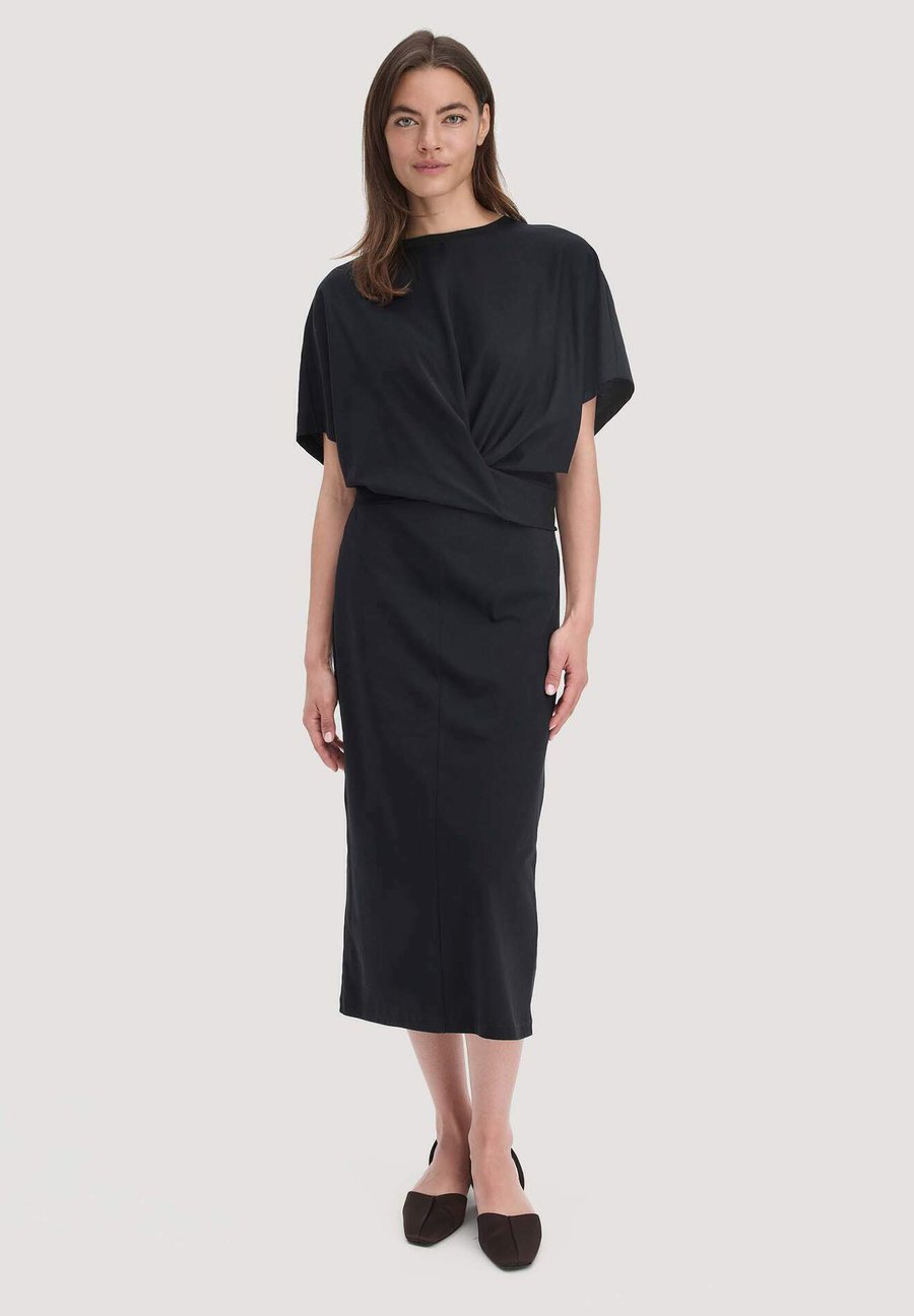 Платье Hessnatur OVERSIZE, Schwarz/Black
Платье Hessnatur OVERSIZE, Schwarz/Black