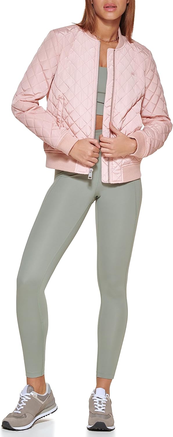 Женская стеганая куртка-бомбер Levi's с ромбовидной отделкой и передними карманами - стандартные и большие размеры, Rose Mist
Женская стеганая куртка-бомбер Levi's с ромбовидной отделкой и передними карманами - стандартные и большие размеры, Rose Mist