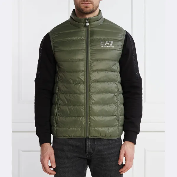 Пуховик без рукавов стандартного кроя Ea7, зеленый
Пуховик без рукавов стандартного кроя Ea7, зеленый