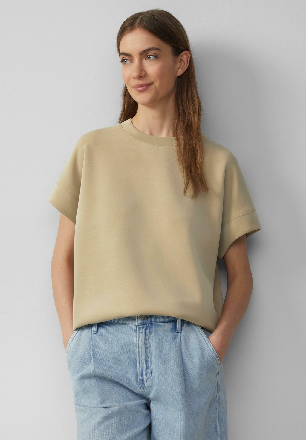 Базовая футболка s.Oliver, бежевый
Базовая футболка s.Oliver, бежевый