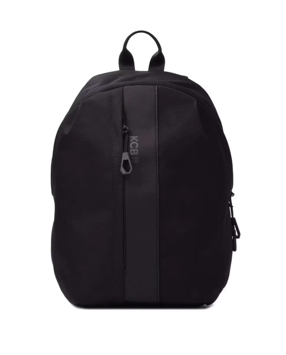 Большой черный мужской рюкзак на молнии Kcb
Большой черный мужской рюкзак на молнии Kcb