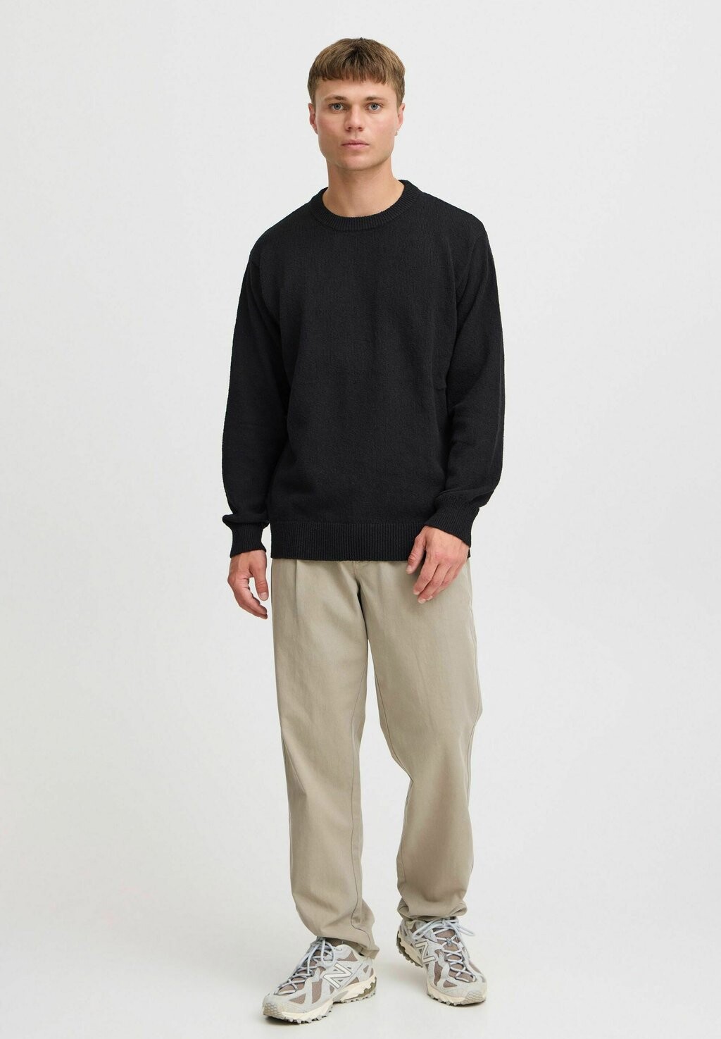 Джемпер IKE Solid, черный
Джемпер IKE Solid, черный