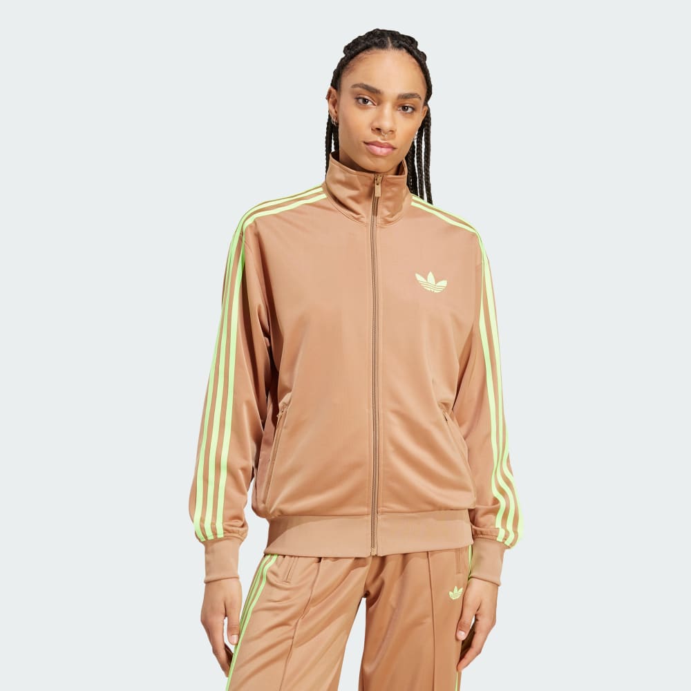 Спортивный костюм Adidas Adicolor Classic Firebird Loose Track Top, цвет Cardboard/Signal Green
Спортивный костюм Adidas Adicolor Classic Firebird Loose Track Top, цвет Cardboard/Signal Green