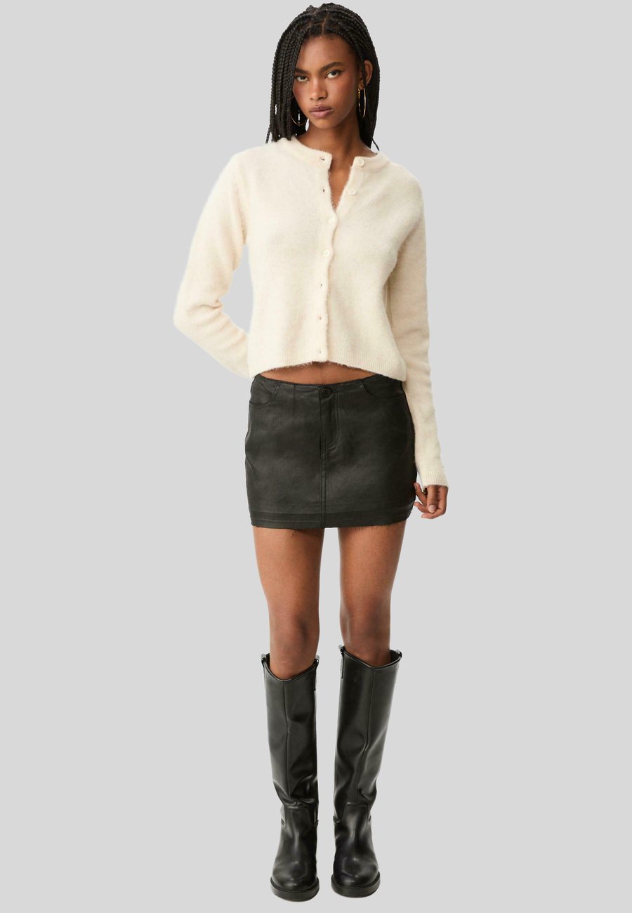 Юбка Stradivarius SKORT, Black
Юбка Stradivarius SKORT, Black