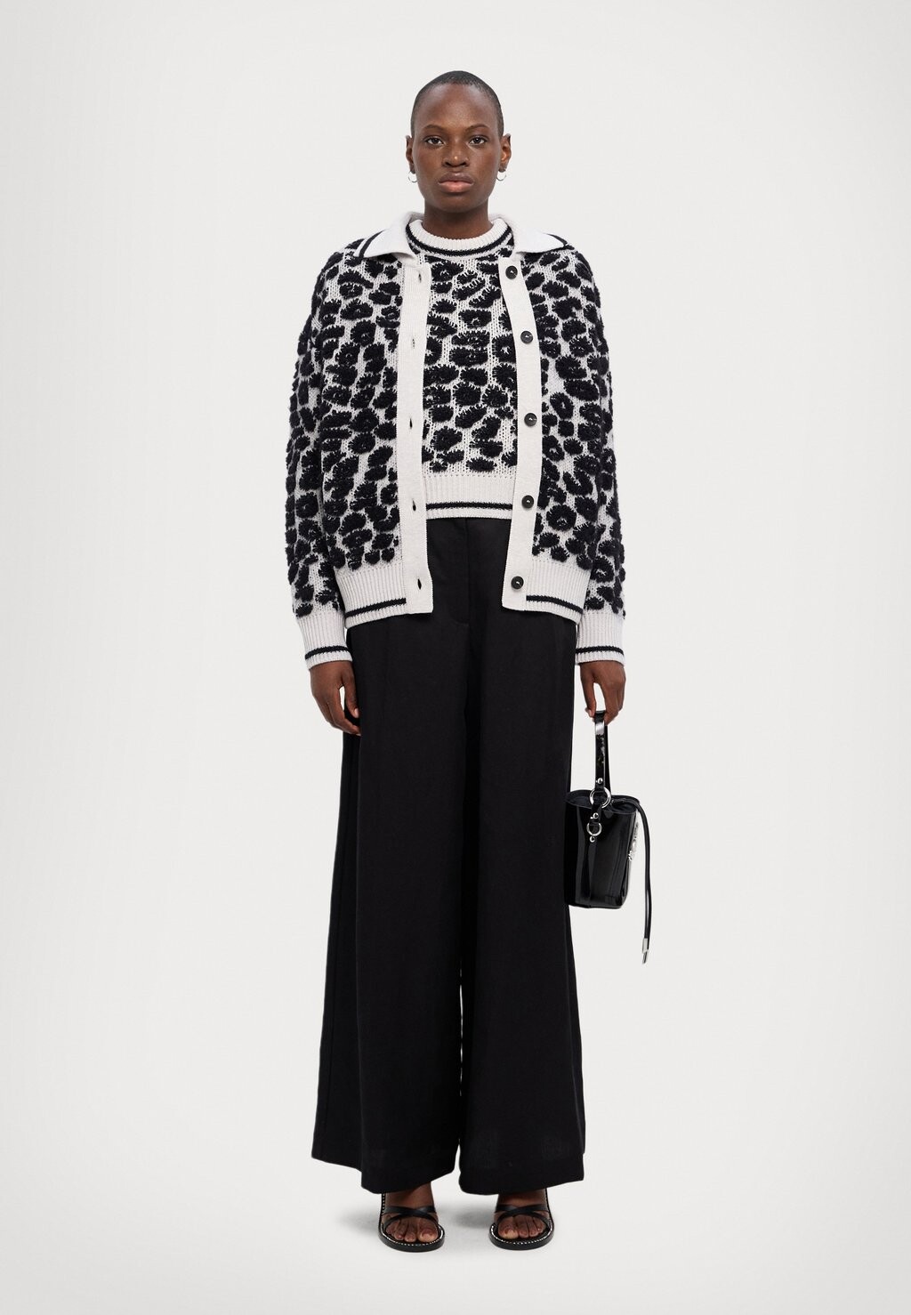 Кардиган AYLA CARDIGAN AZ Factory, белый
Кардиган AYLA CARDIGAN AZ Factory, белый