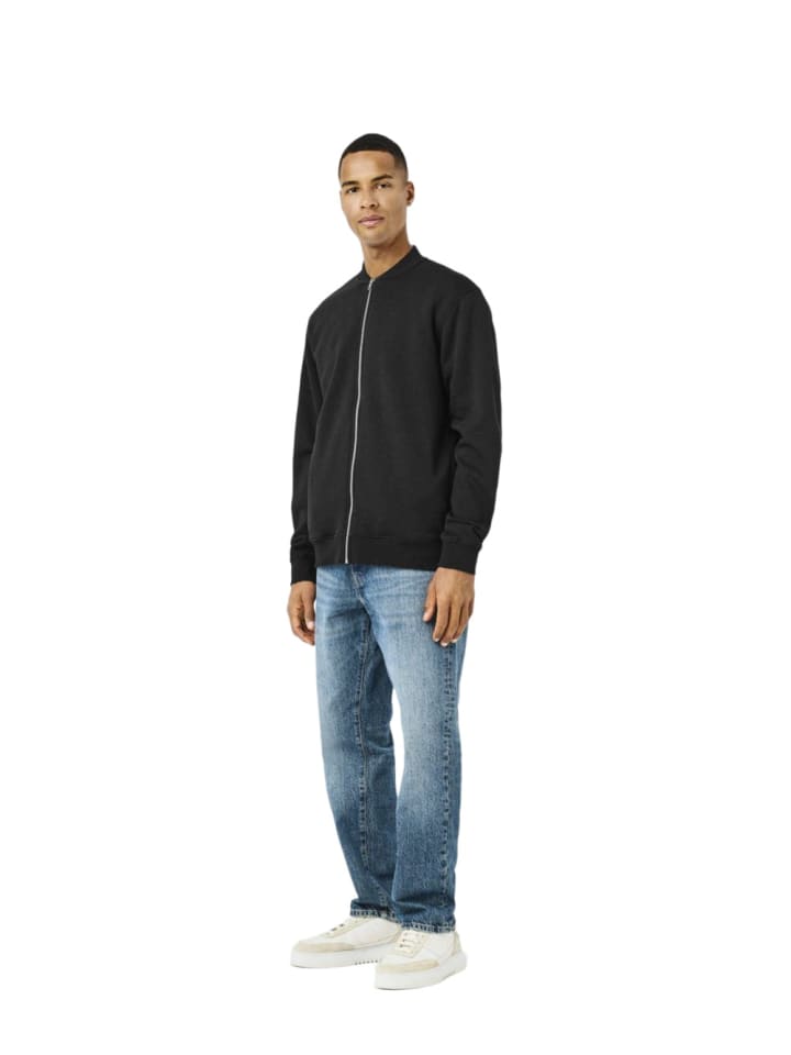Куртка ONSCERES REG ZIP BOMBER черного цвета Only&Sons
Куртка ONSCERES REG ZIP BOMBER черного цвета Only&Sons