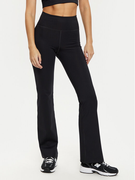 Леггинсы расклешенного кроя Compressive 4038 Girlfriend Collective, черный
Леггинсы расклешенного кроя Compressive 4038 Girlfriend Collective, черный