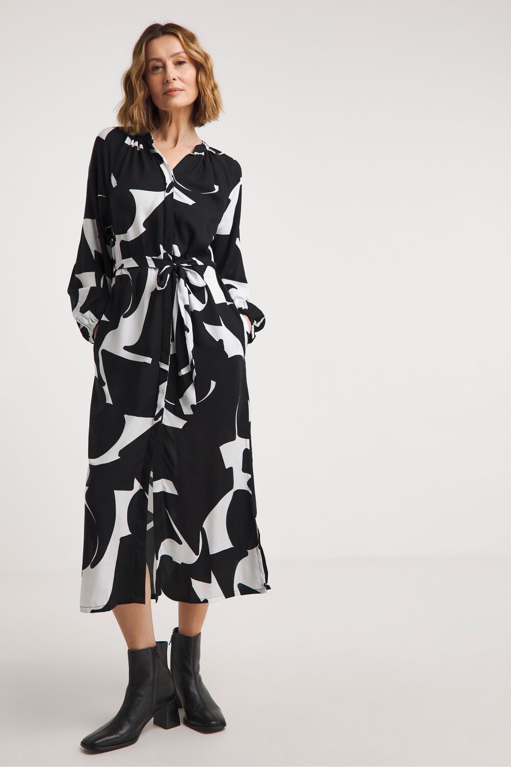 Кафтан с поясом и принтованным платьем Jd Williams, черный
Кафтан с поясом и принтованным платьем Jd Williams, черный