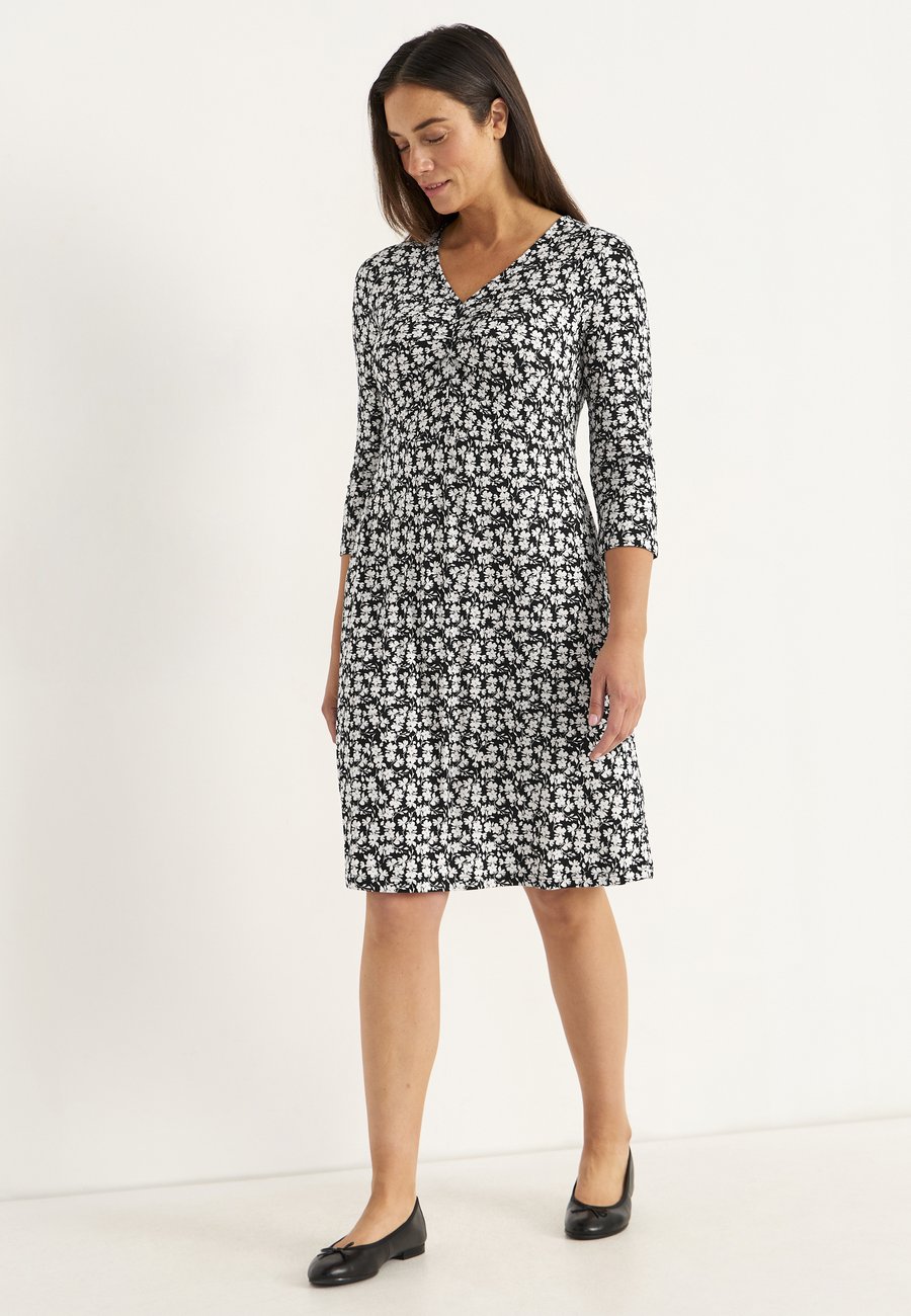 Платье Cellbes of Sweden PATTERNED , Black Patterned/Black
Платье Cellbes of Sweden PATTERNED , Black Patterned/Black