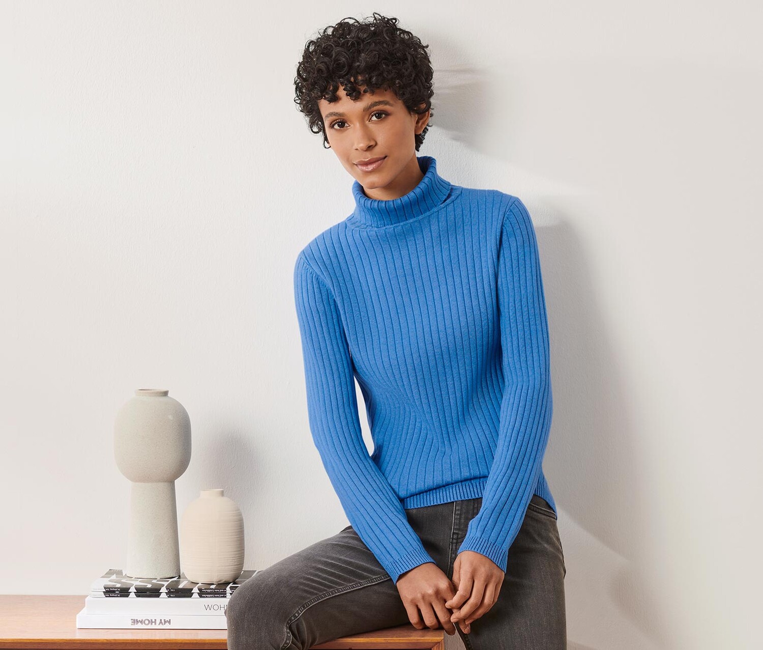 Свитер с высоким воротником в рубчик Tchibo, синий 
Свитер с высоким воротником в рубчик Tchibo, синий